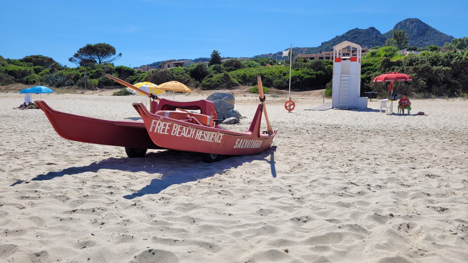 La spiaggia davanti al residence