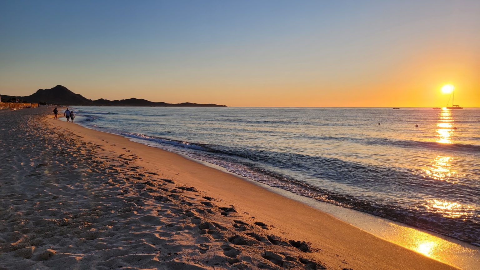 Il mare nella luce del mattino